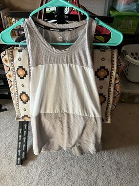 Nike Women's Light Gray and White Performance Tank Top